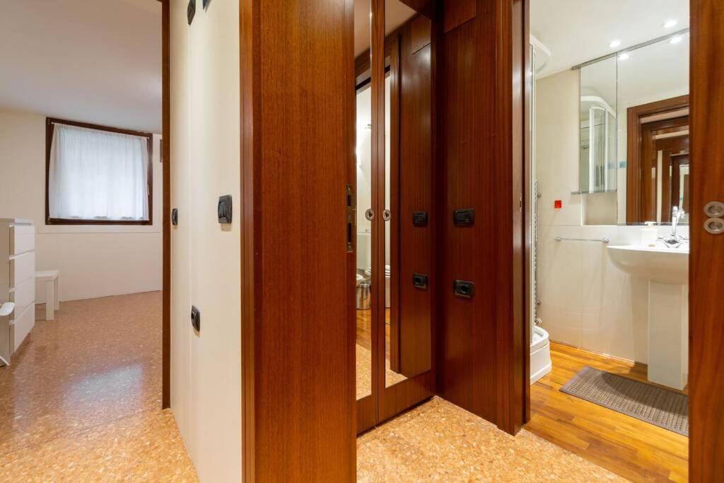 The Zen House Apartment Венеция Екстериор снимка